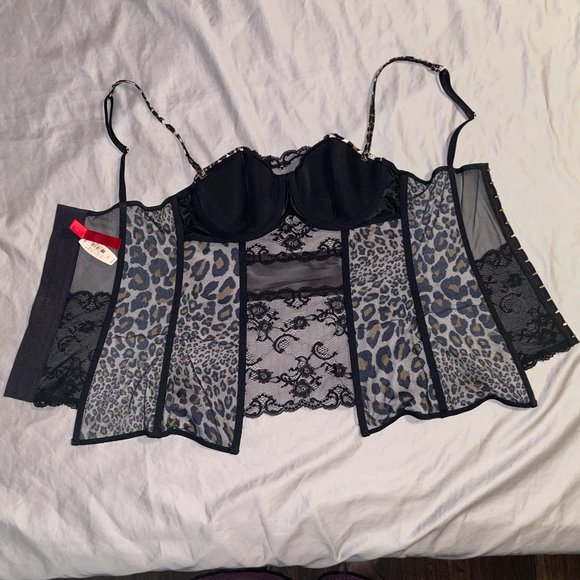 NWT Victoria's Secret Shiny Leopard Print Corset Lingerie 34C *069 - Picture 4 of 5